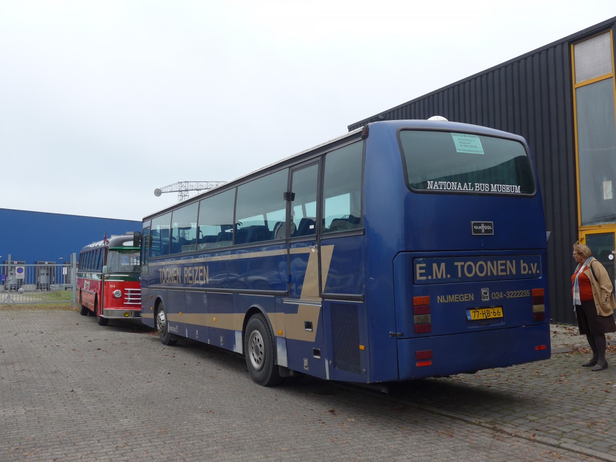 (156'672) - Toonen, Nijmegen (NBM) - Nr. 7/77-HB-66 - Van Hool am 18. November 2014 in Hoogezand, Museum