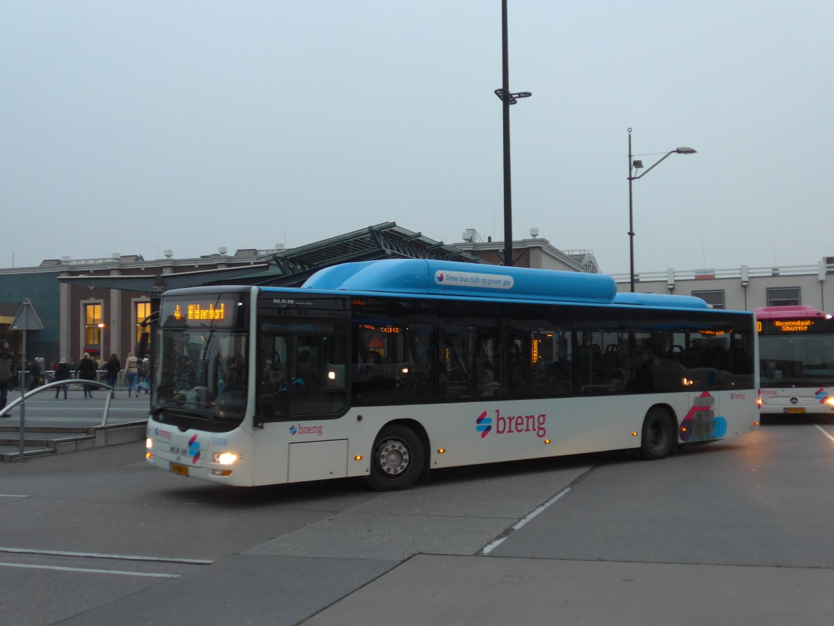 (157'079) - Breng, Ijsselmuiden - Nr. 5304/12-BBG-2 - MAN am 20. November 2014 beim Bahnhof Nijmegen