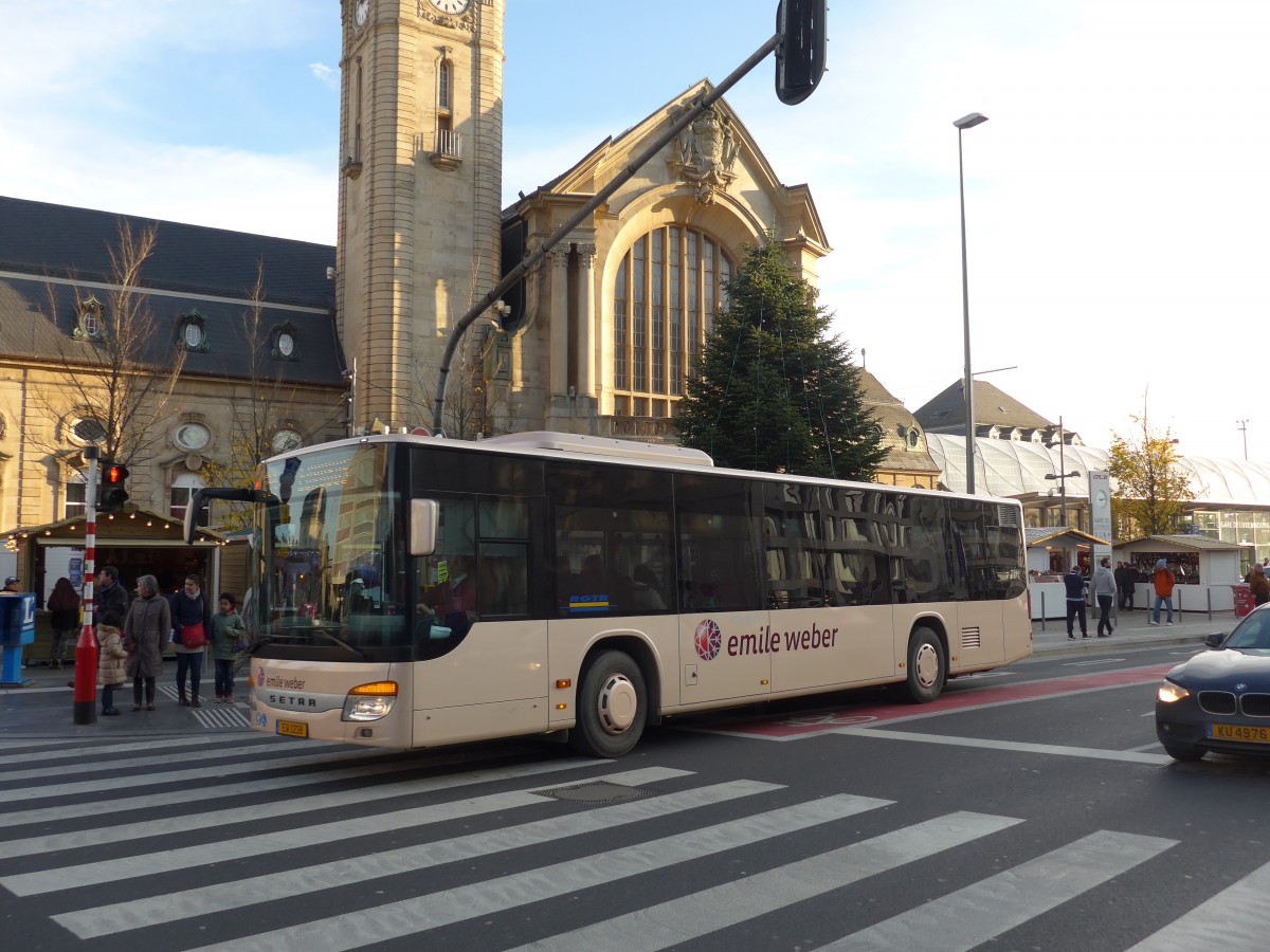 (157'361) - Weber, Canach - EW 1218 - Setra am 22. November 2014 beim Bahnhof Luxembourg