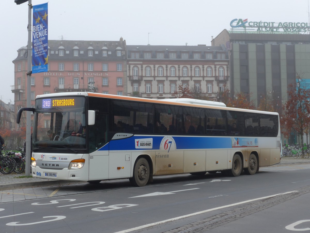 (157'465) - Rseau 67, Strasbourg - Nr. 925/BE 350 PR - Setra am 23. November 2014 beim Hauptbahnhof Strasbourg