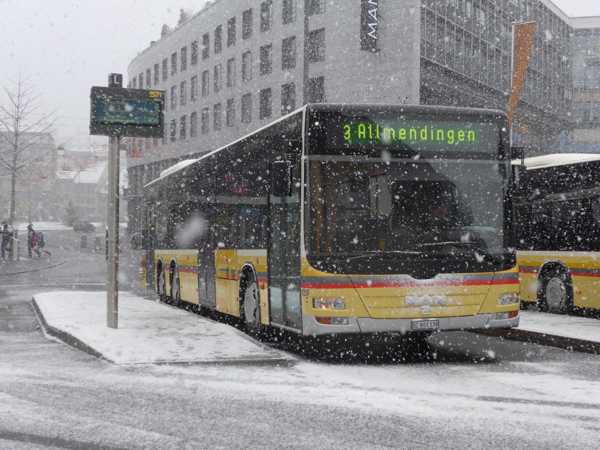 (157'975) - STI Thun - Nr. 139/BE 801'139 - MAN am 28. Dezember 2014 beim Bahnhof Thun