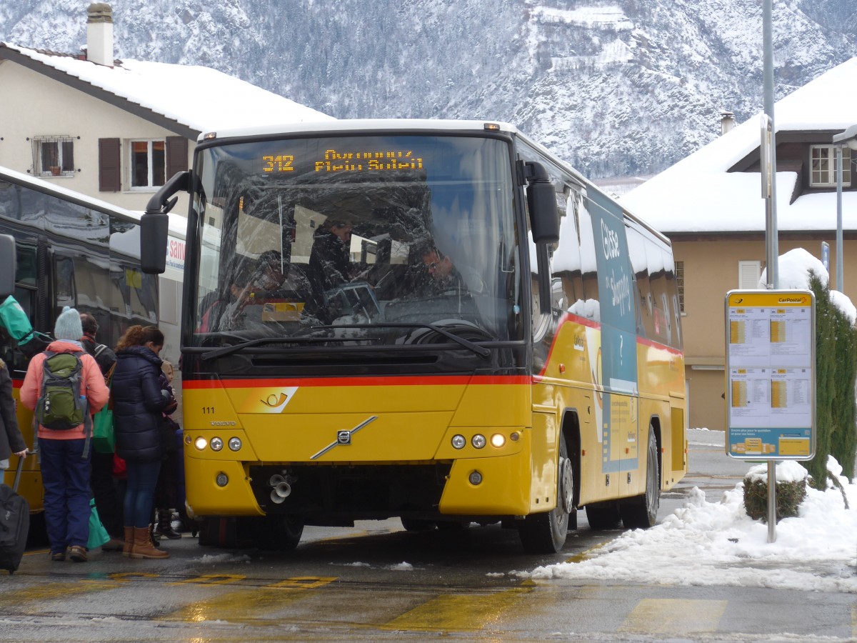 (157'984) - Buchard, Leytron - Nr. 111/VS 181'090 - Volvo am 28. Dezember 2014 in Leytron, Alte Post