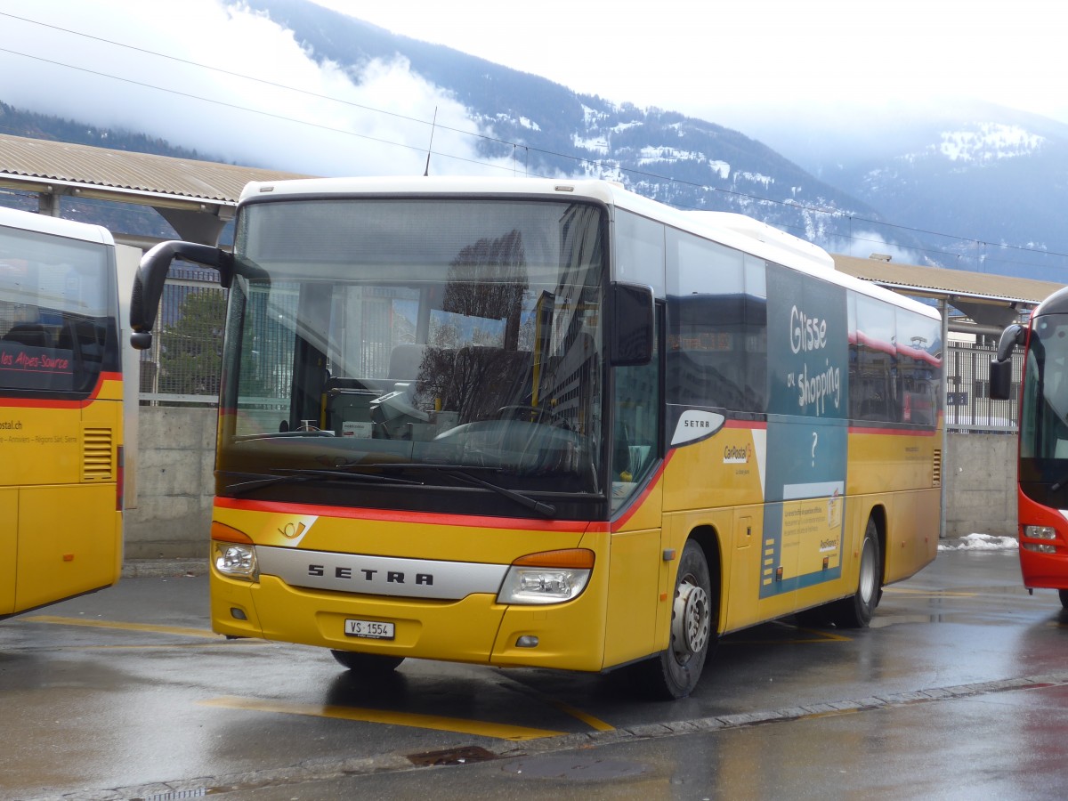 (158'178) - TSAR, Sierre - VS 1554 - Setra (ex Pfammatter, Sierre) am 4. Januar 2015 beim Bahnhof Sierre