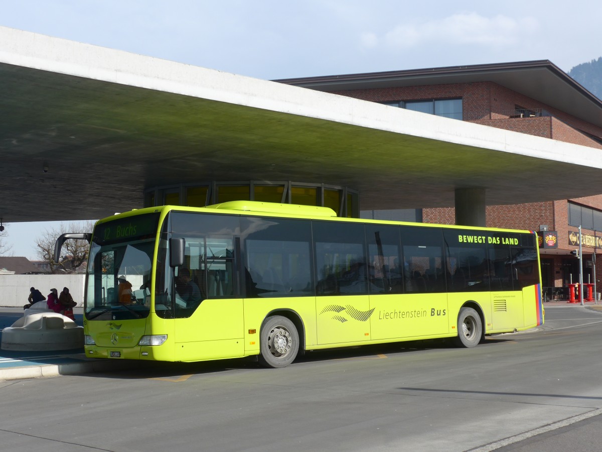 (158'732) - LBA Vaduz - Nr. 13/FL 39'813 - Mercedes am 14. Februar 2015 beim Bahnhof Schaan