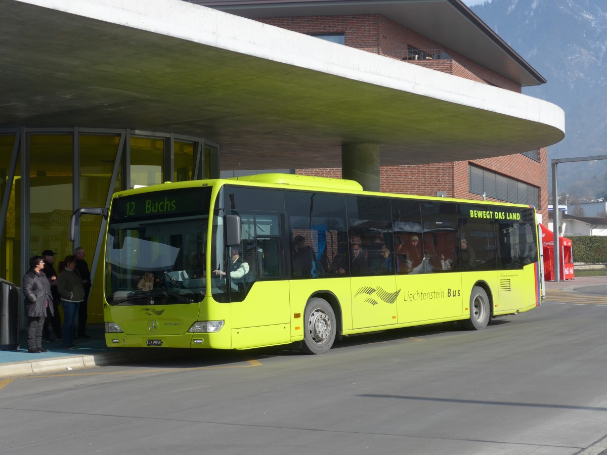 (158'742) - LBA Vaduz - Nr. 19/FL 39'819 - Mercedes am 14. Februar 2015 beim Bahnhof Schaan