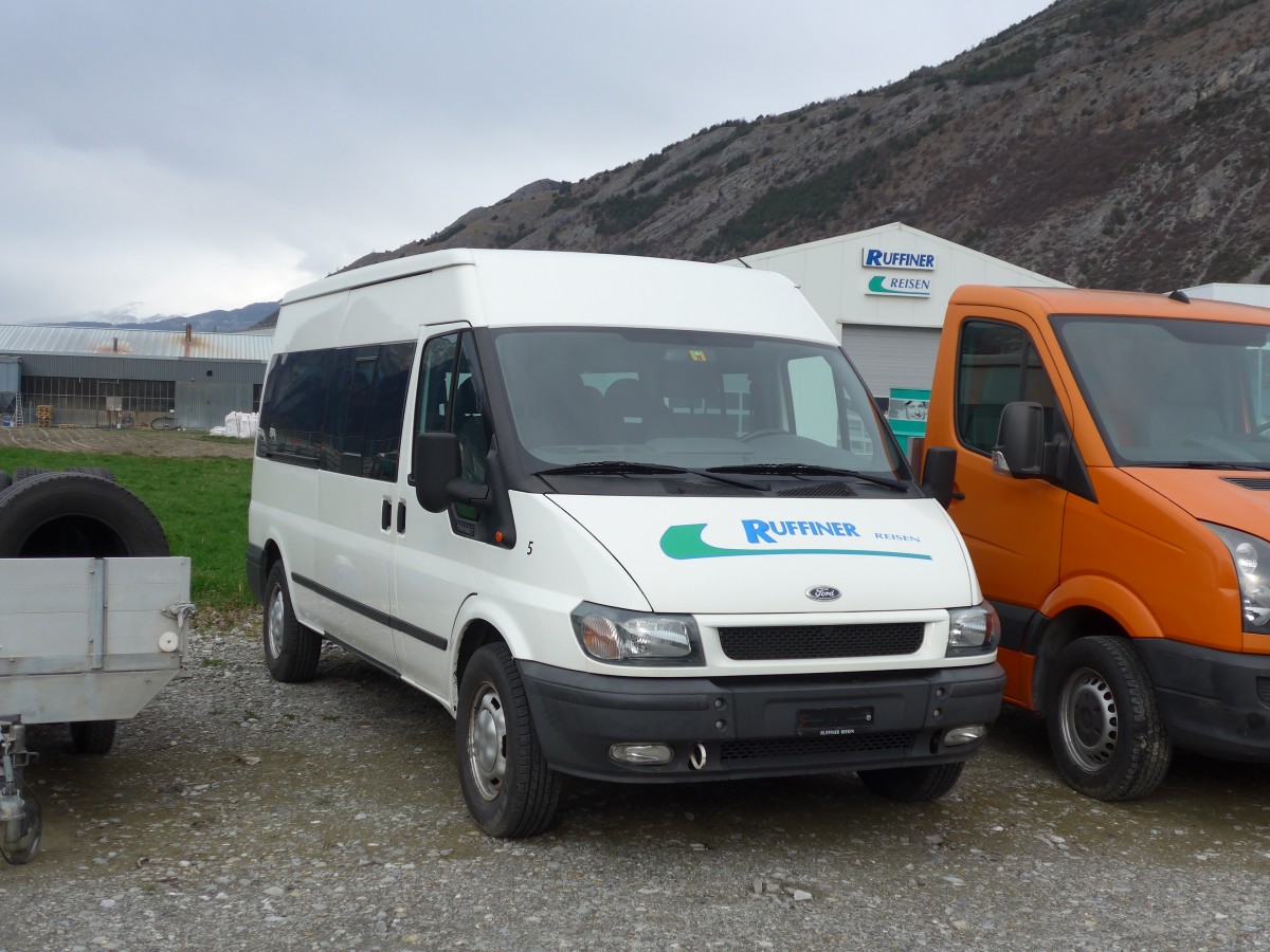 (159'561) - Ruffiner, Turtmann - Nr. 5 - Ford am 2. April 2015 in Turtmann, Garage