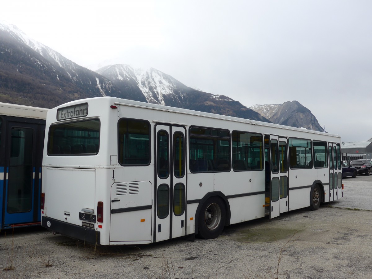 (159'574) - Ruffiner, Turtmann - Scania/FHS (ex VBSH Schaffhausen Nr. 30; ex VBSH Schaffhausen Nr. 16) am 2. April 2015 in Turtmann, Garage