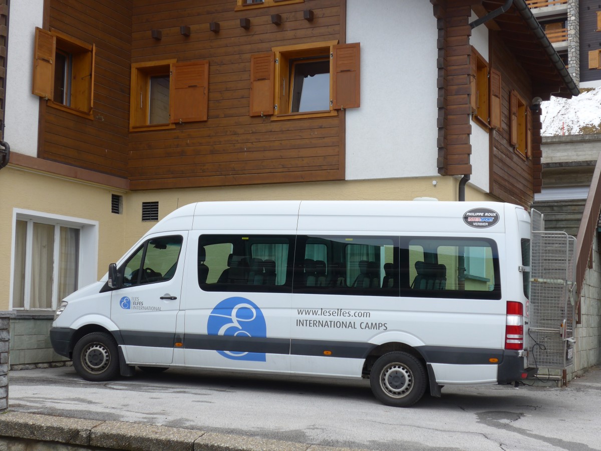 (159'645) - Les Elfes, Verbier - VS 332'051 - Mercedes am 5. April 2015 in La Tzoumaz, Camp