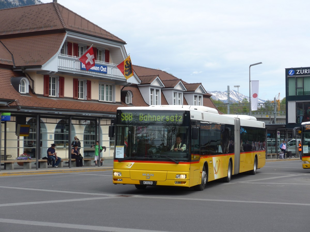 (160'092) - Steiner, Ortschwaben - Nr. 6/BE 354'980 - MAN am 26. April 2015 beim Bahnhof Interlaken Ost