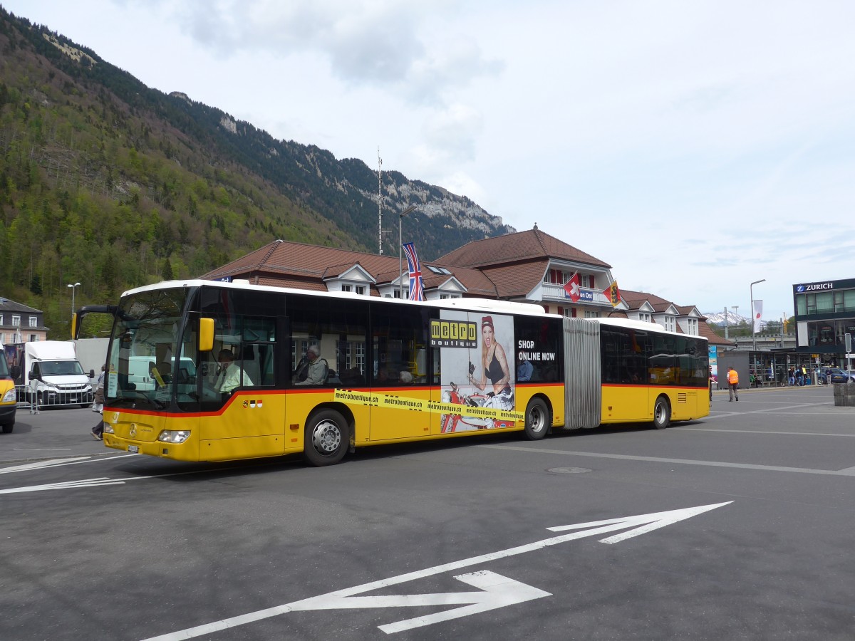 (160'112) - AVA Aarberg - Nr. 10/BE 666'083 - Mercedes am 26. April 2015 beim Bahnhof Interlaken Ost