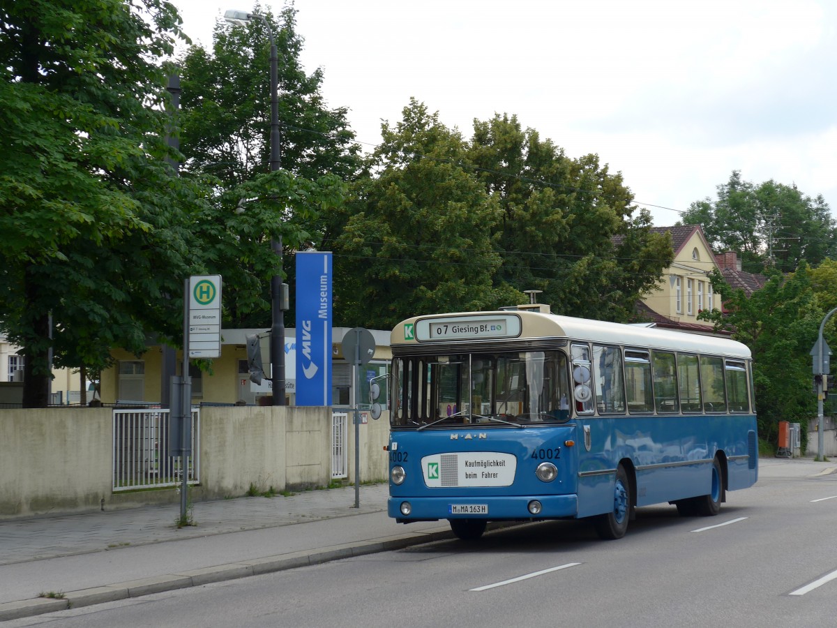 (162'841) - MVG Mnchen (OCM) - Nr. 4002/M-MA 163H - MAN am 28. Juni 2015 in Mnchen, MVG-Museum