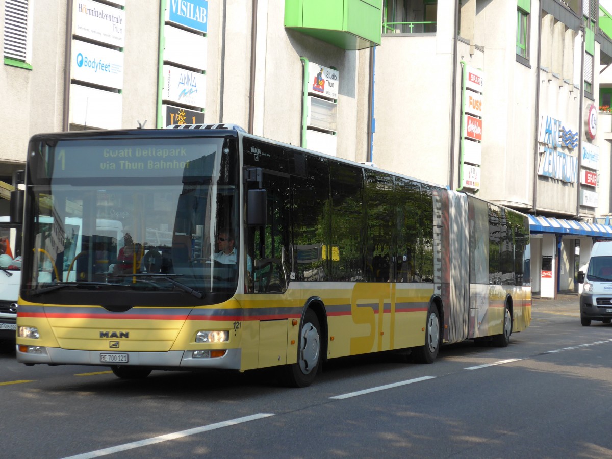 (162'929) - STI Thun - Nr. 121/BE 700'121 - MAN am 6. Juli 2015 in Thun, Postbrcke