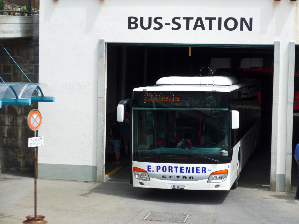 (163'137) - Portenier, Adelboden - Nr. 5/BE 26'710 - Setra am 26. Juli 2015 im Autobahnhof Adelboden