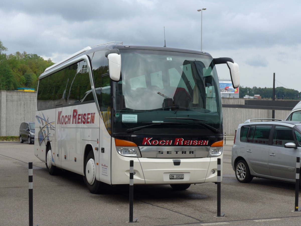 (163'324) - Koch, Giswil - OW 10'032 - Setra am 15. August 2015 in Zrich, Flughafen