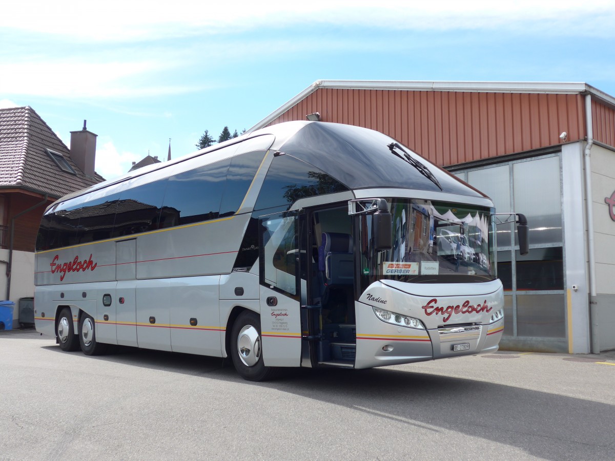 (164'680) - Engeloch, Riggisberg - BE 27'809 - Neoplan am 13. September 2015 in Riggisberg, Garage