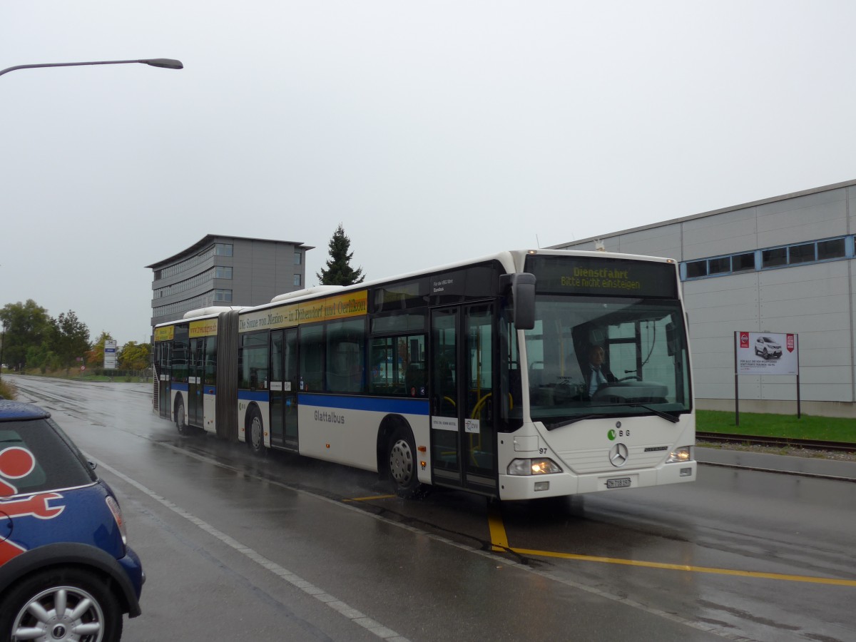 (165'050) - Welti-Furrer, Bassersdorf - Nr. 97/ZH 718'197 - Mercedes am 17. September 2015 in Kloten, Oberfeld