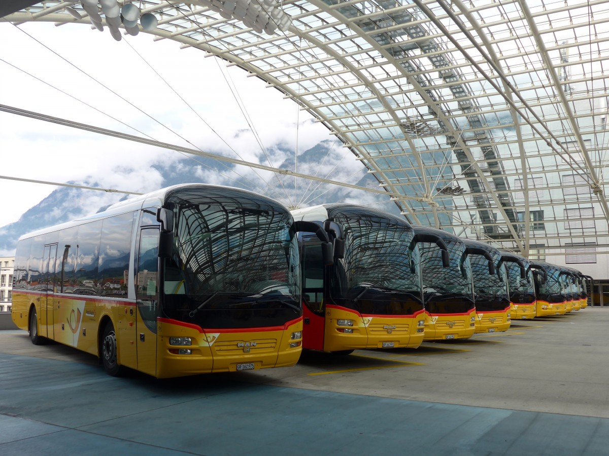 (165'183) - PostAuto Graubnden - GR 162'975 - MAN am 19. September 2015 in Chur, Postautostation