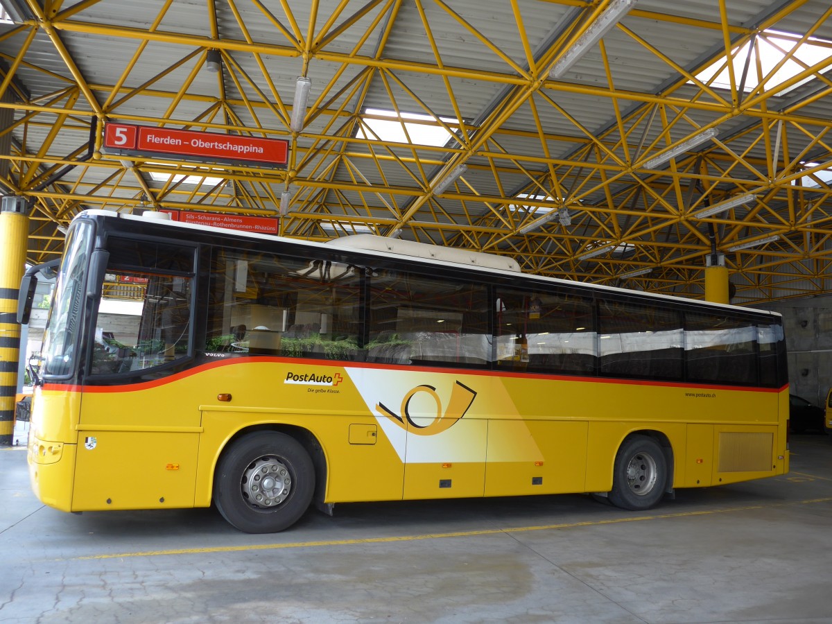 (165'427) - PostAuto Graubnden - GR 102'502 - Volvo am 19. September 2015 in Thusis, Postautostation