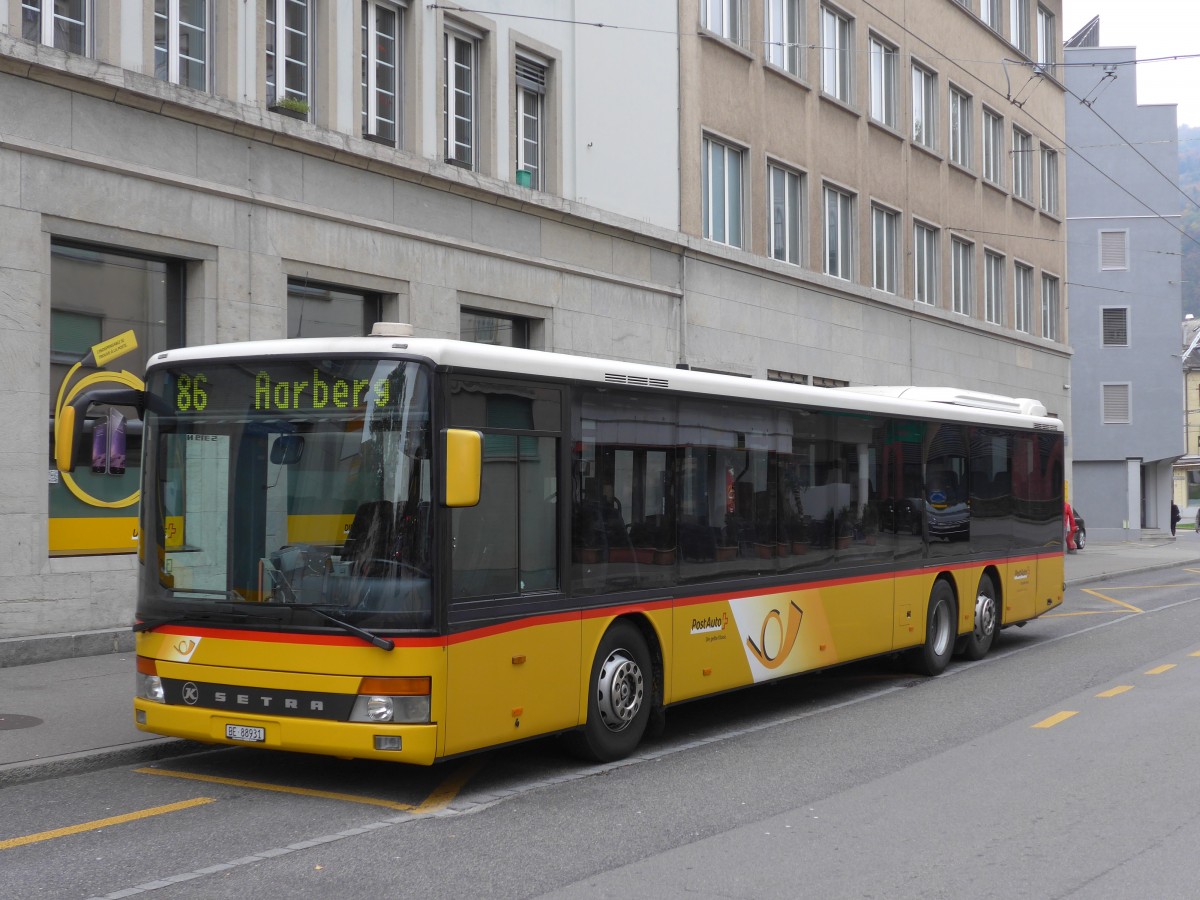 (166'305) - AVA Aarberg - Nr. 11/BE 88'931 - Setra (ex Nr. 8) am 24. Oktober 2015 in Biel, Bahnhofplatz