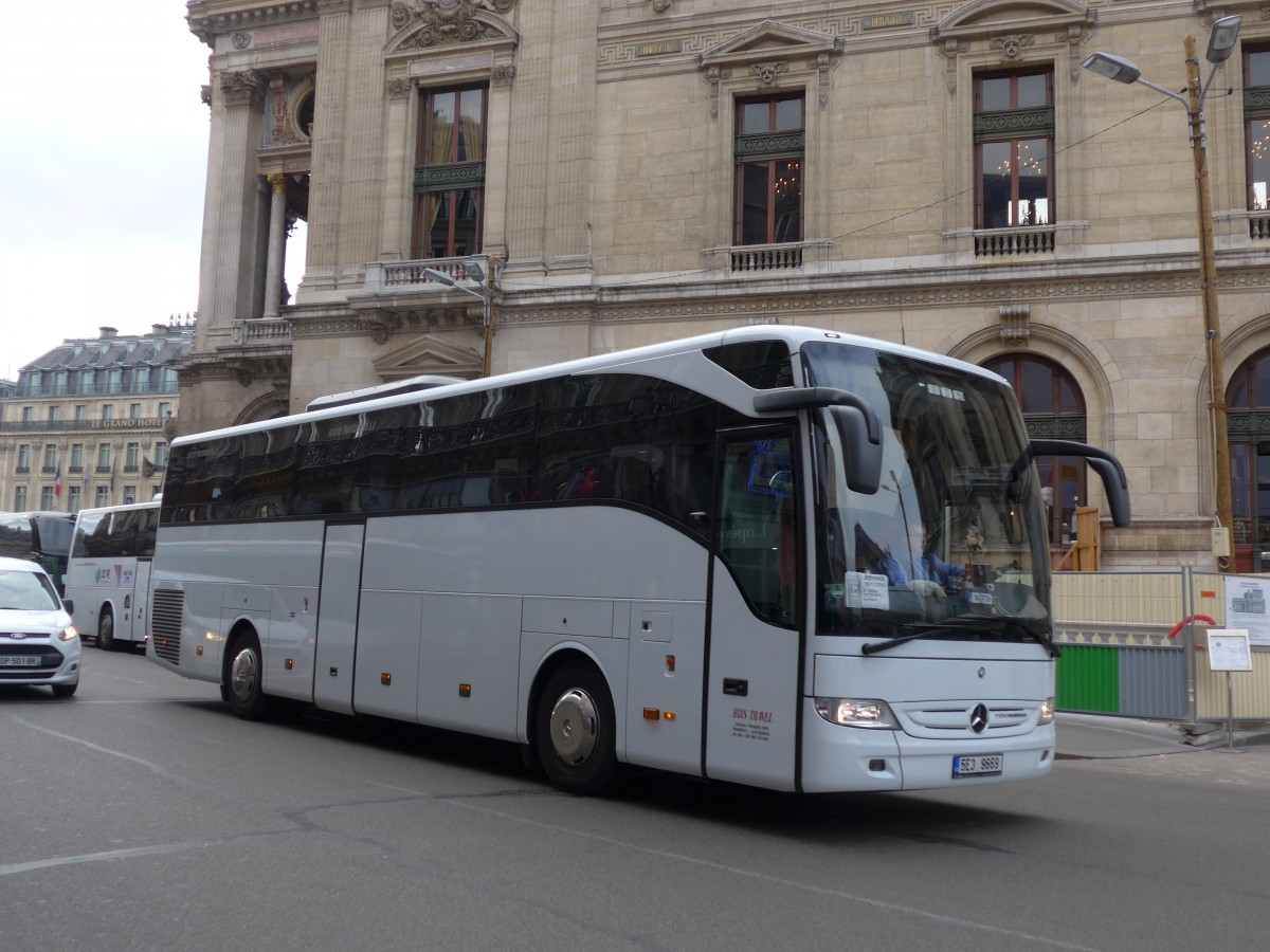 (166'951) - Aus Tschechien: Bus Travel, Pardubice - 5E3 9669 - Mercedes am 16. November 2015 in Paris, Opra