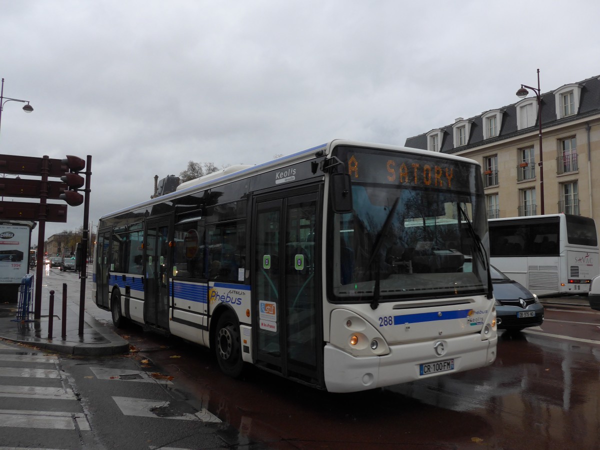 (167'232) - Keolis, Versailles - Nr. 288/CR 100 FM - Irisbus am 17. November 2015 in Versailles, Gare Rive Gauche