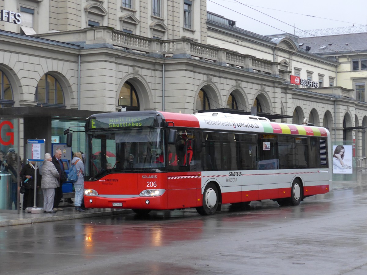 (167'521) - SW Winterthur - Nr. 206/ZH 730'206 - Solaris am 25. November 2015 beim Hauptbahnhof Winterthur