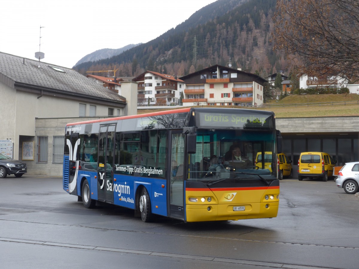 (168'244) - Demarmels, Salouf - GR 48'590 - Neoplan (ex Ming, Sils-Maria) am 2. Januar 2016 in Savognin, Post