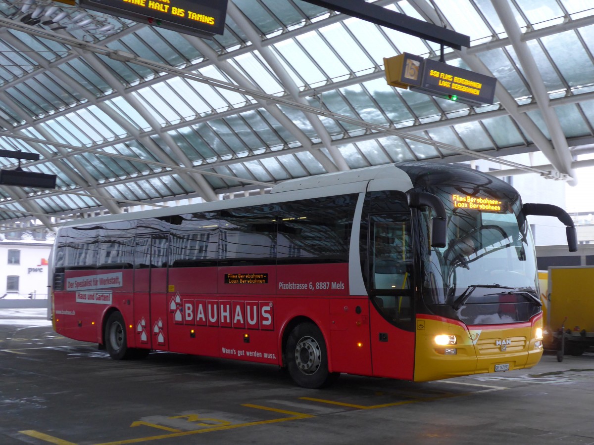 (168'495) - PostAuto Graubnden - GR 162'991 - MAN am 23. Januar 2016 in Chur, Postautostation