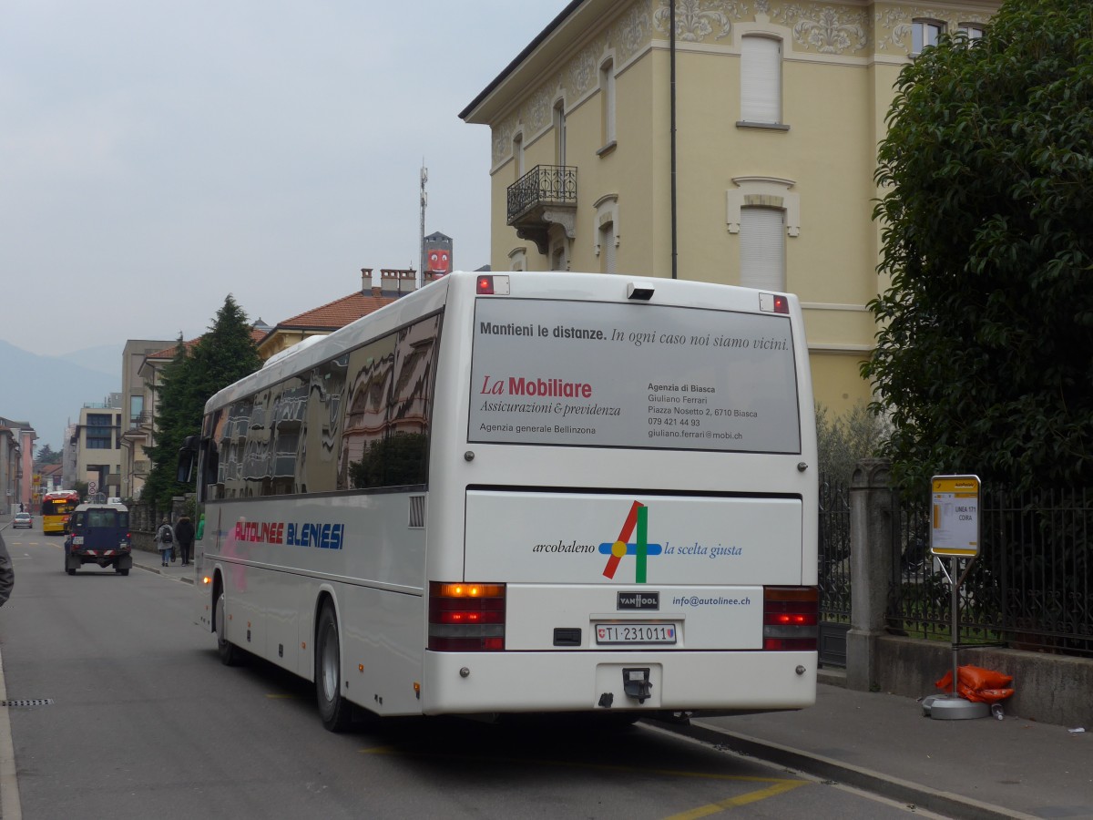 (168'667) - ABl Biasca - Nr. 11/TI 231'011 - Van Hool am 6. Februar 2016 in Bellinzona, Fermata provvisoria