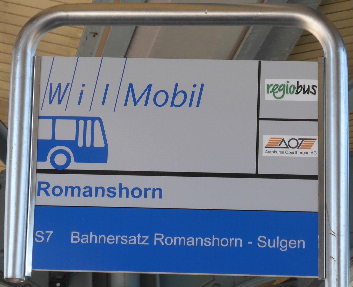 (169'948) - WilMobil/regiobus/AOT-Haltestellenschild - Romanshorn, Bahnhof - am 12. April 2016