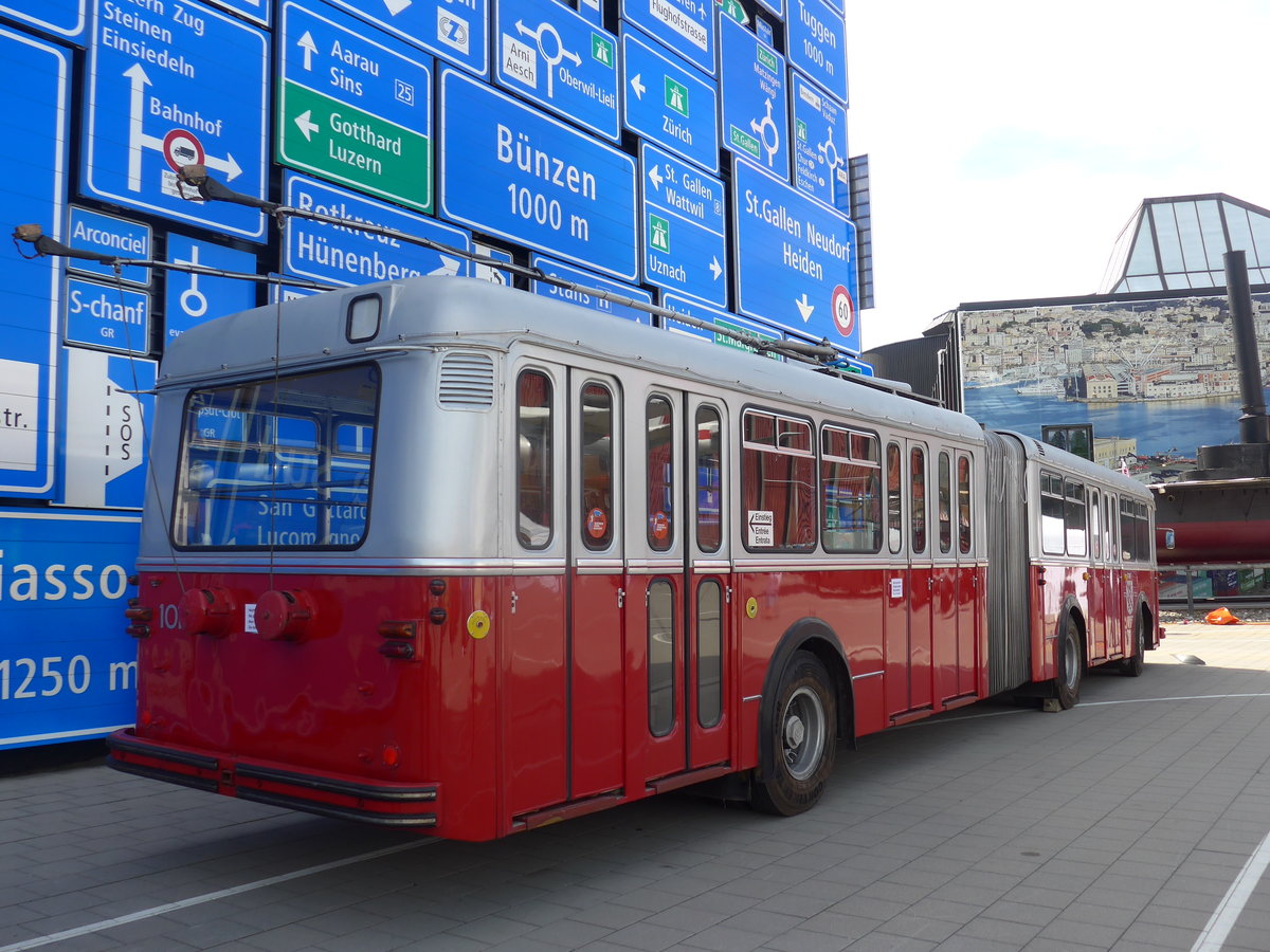 (171'247) - VW Winterthur - Nr. 101 - FBW/SWS Gelenktrolleybus am 22. Mai 2016 in Luzern, Verkehrshaus