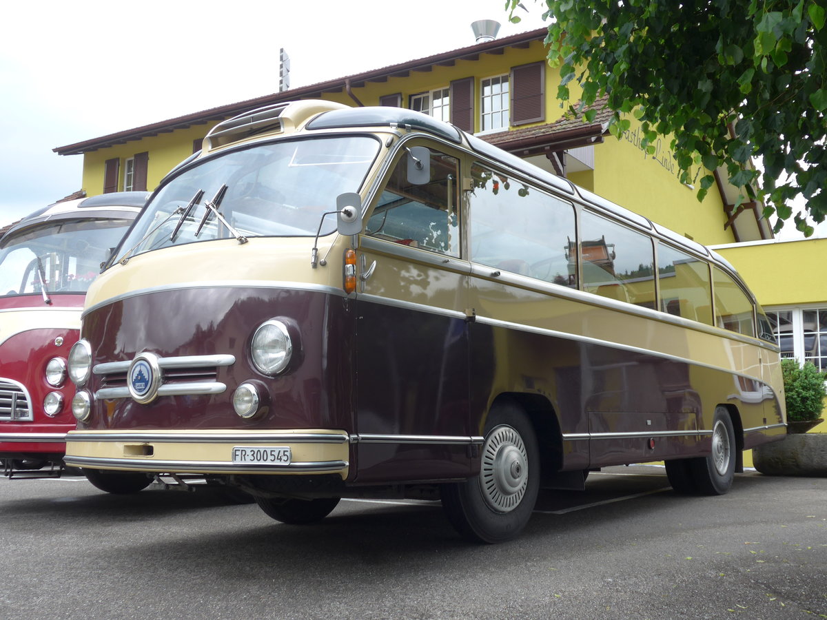 (171'629) - Schlapp, Cottens - FR 300'545 - Saurer/Saurer (ex Kopp&Tschudin, Oberuzwil; ex Gowa, Luzern; ex Waser, Stans; ex Koch, Luzern) am 4. Juni 2016 in Mhlethal, Gasthof Linde