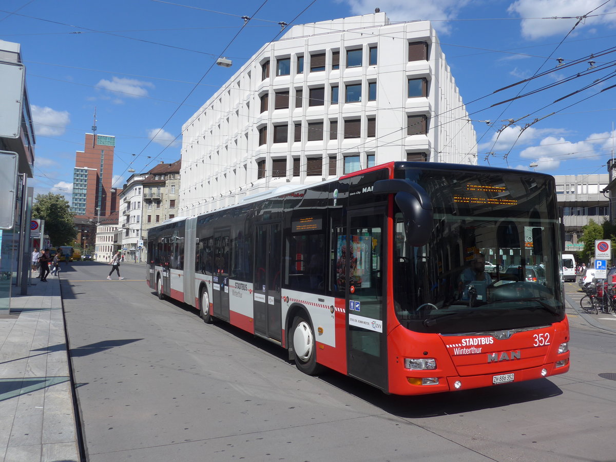 (172'683) - SW Winterthur - Nr. 352/ZH 886'352 - MAN am 27. Juni 2016 beim Hauptbahnhof Winterthur