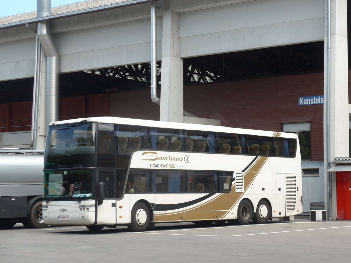 (172'781) - Aus Belgien: Sam-Tours, Boortmeerbeek - Nr. 11/9-SAM-012 - Van Hool am 8. Juli 2016 in Thun, Grabengut