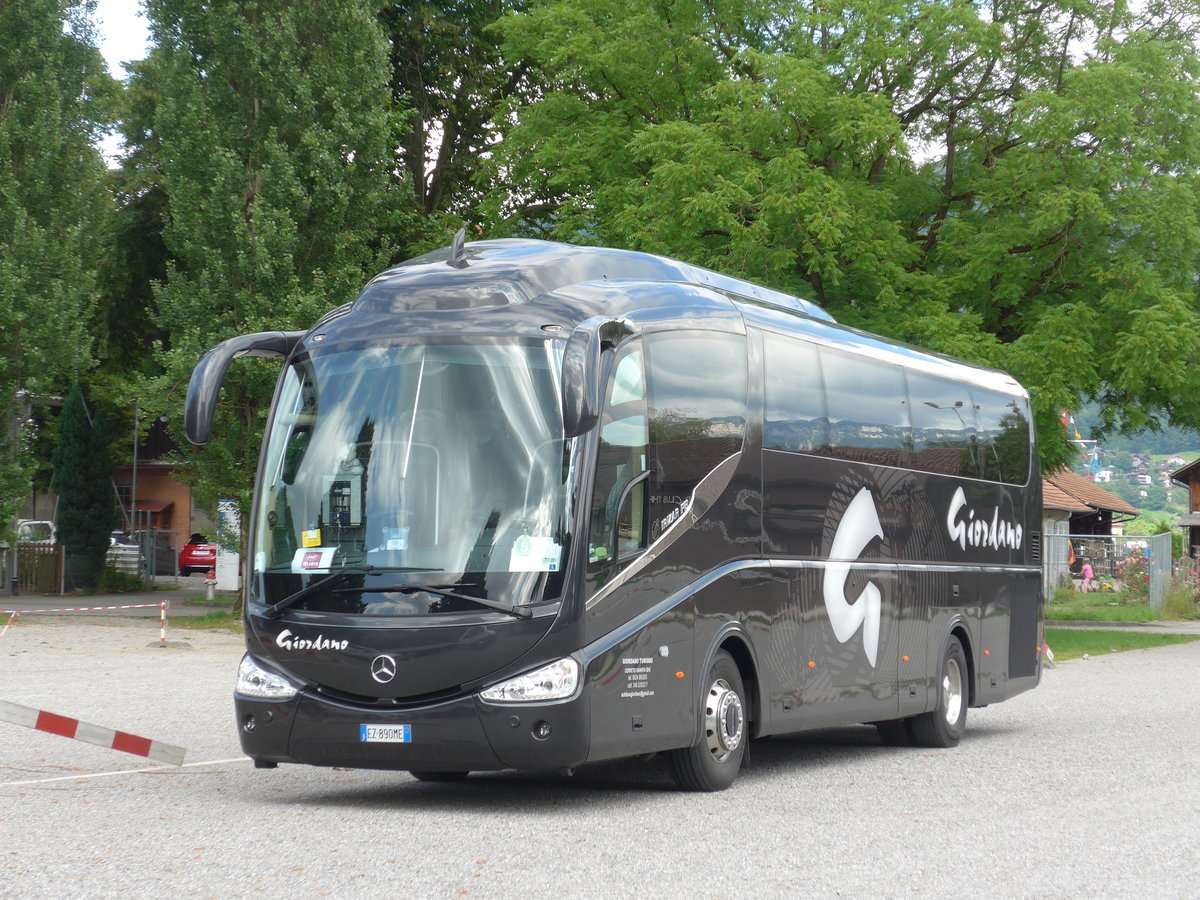 (173'624) - Aus Italien: Giordano, Cerreto Sannito - EZ-890 ME - Mercedes/Irizar am 1. August 2016 in Thun, Lachenwiese