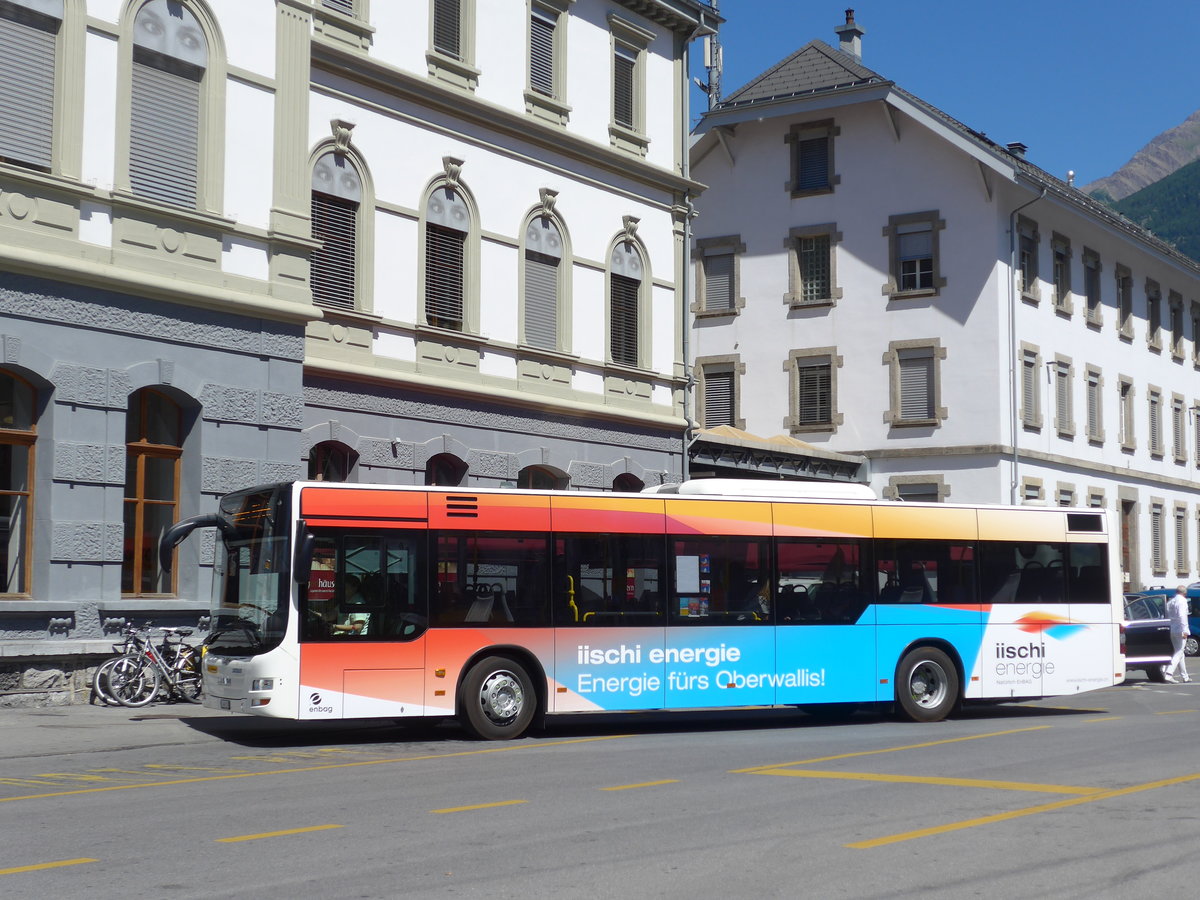 (173'664) - PostAuto Wallis - VS 449'119 - MAN am 7. August 2016 beim Bahnhof Brig