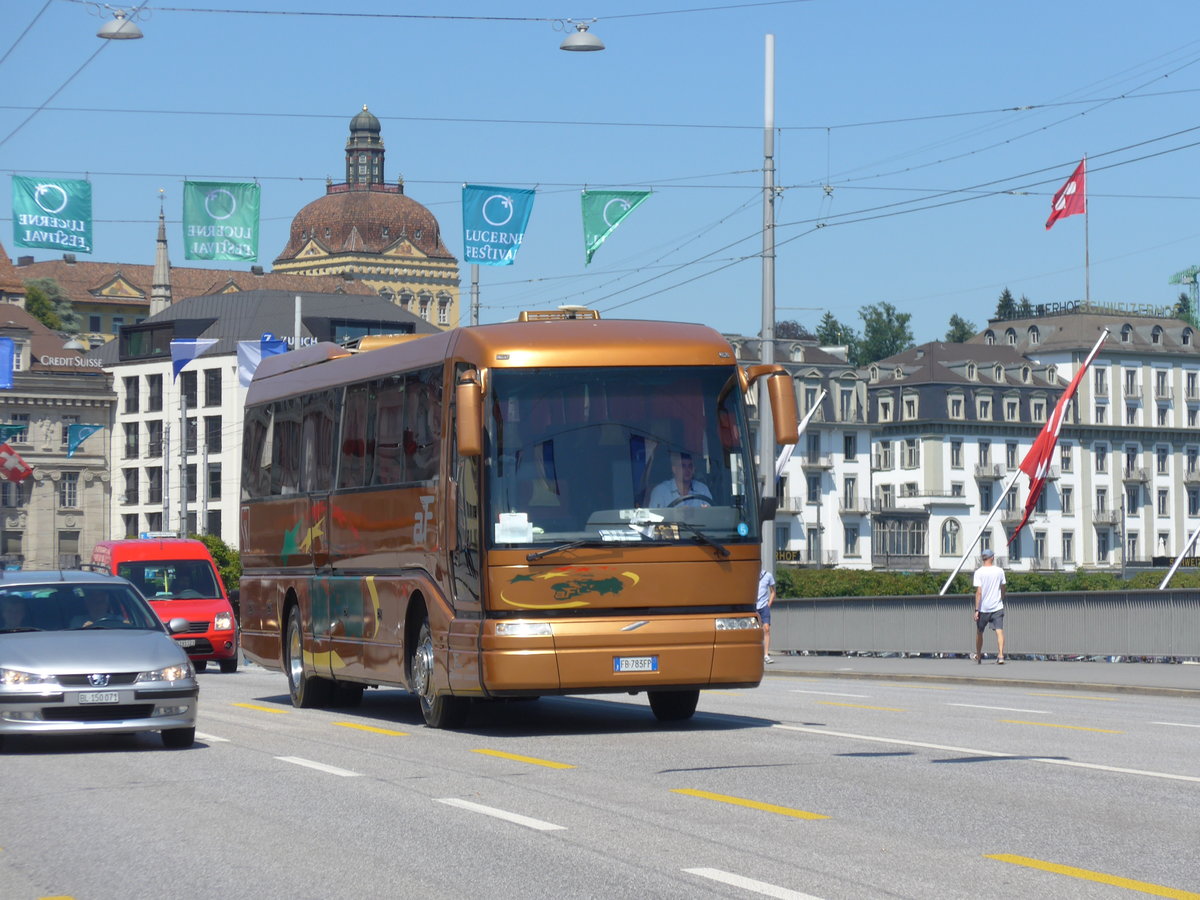 (173'815) - Aus Italien: Forino - FB-783 FP - Volvo/Barbi am 8. August 2016 in Luzern, Bahnhofbrcke