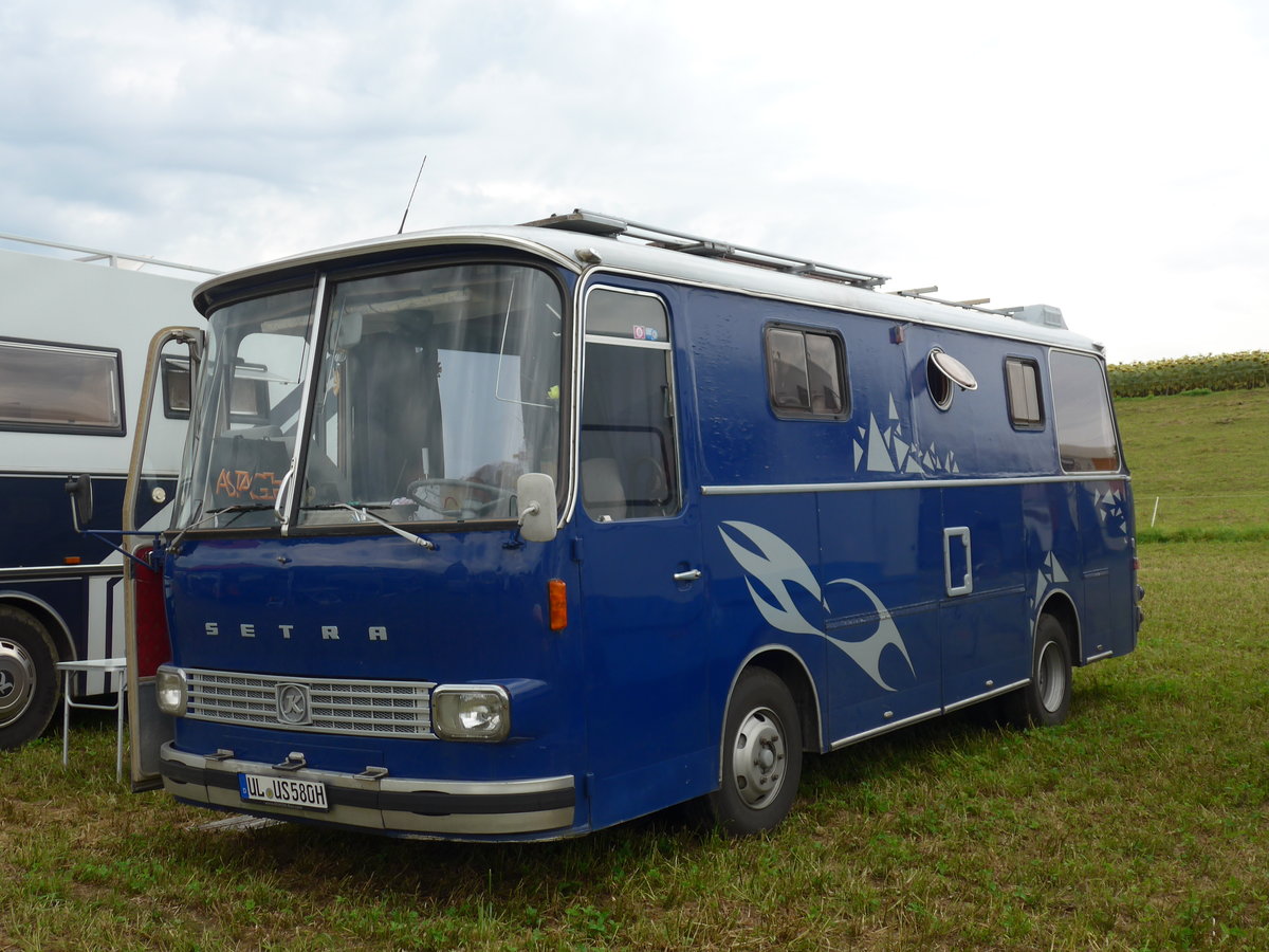 (174'042) - ??? - UL-US 580H - Setra am 20. August 2016 in Bsingen, Bahnhof