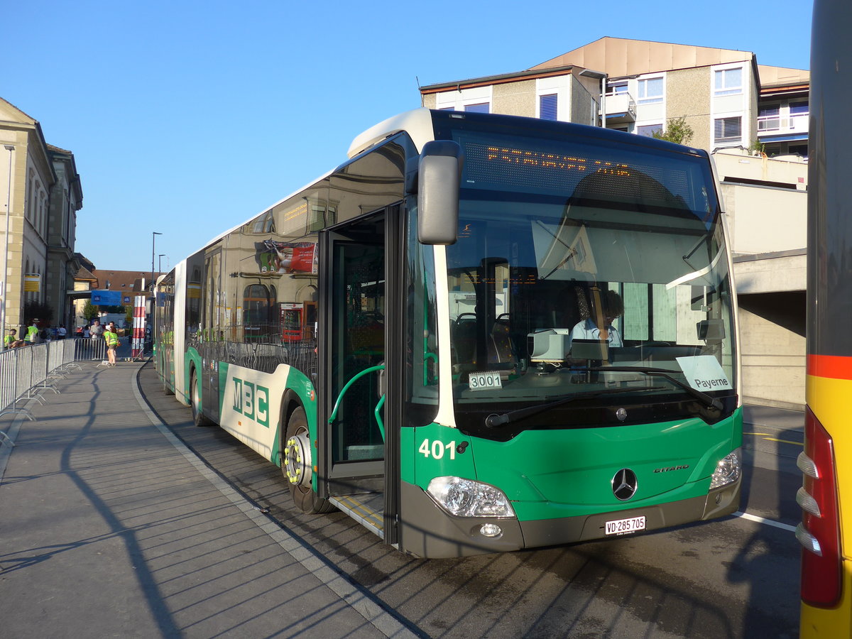 (174'330) - MBC Morges - Nr. 401/VD 285'705 - Mercedes am 28. August 2016 beim Bahnhof Payerne