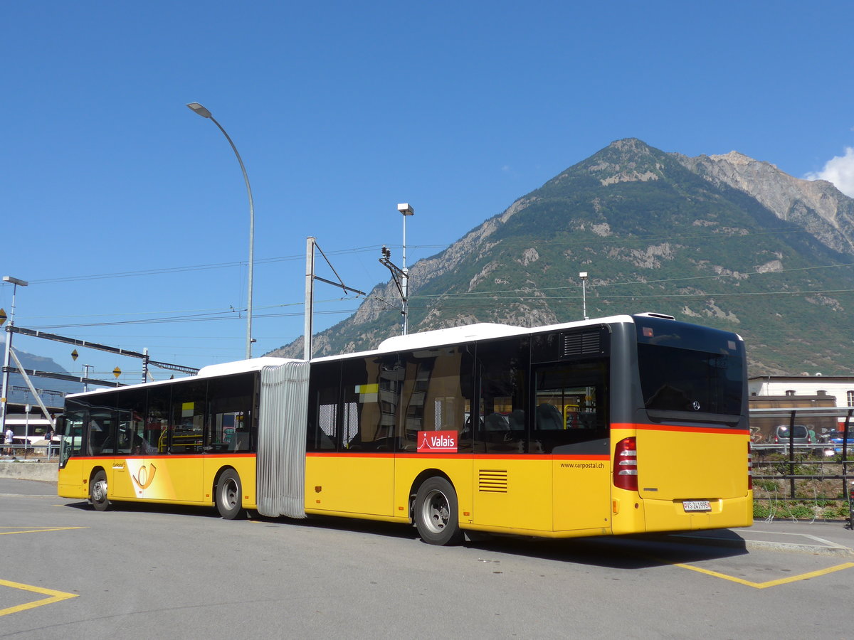 (175'125) - PostAuto Wallis - Nr. 10/VS 241'995 - Mercedes am 24. September 2016 beim Bahnhof Martigny