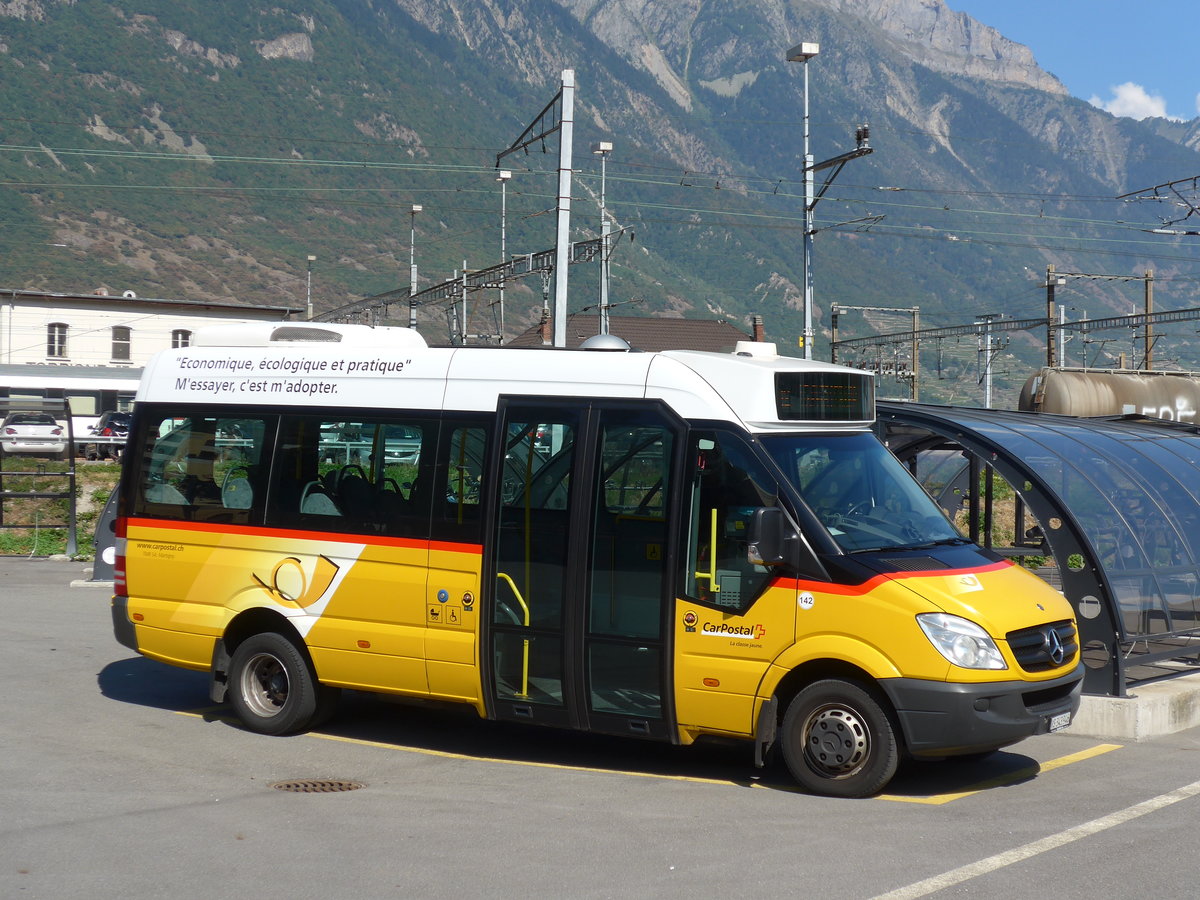 (175'128) - TMR Martigny - Nr. 142/VS 343'946 - Mercedes am 24. September 2016 beim Bahnhof Martigny