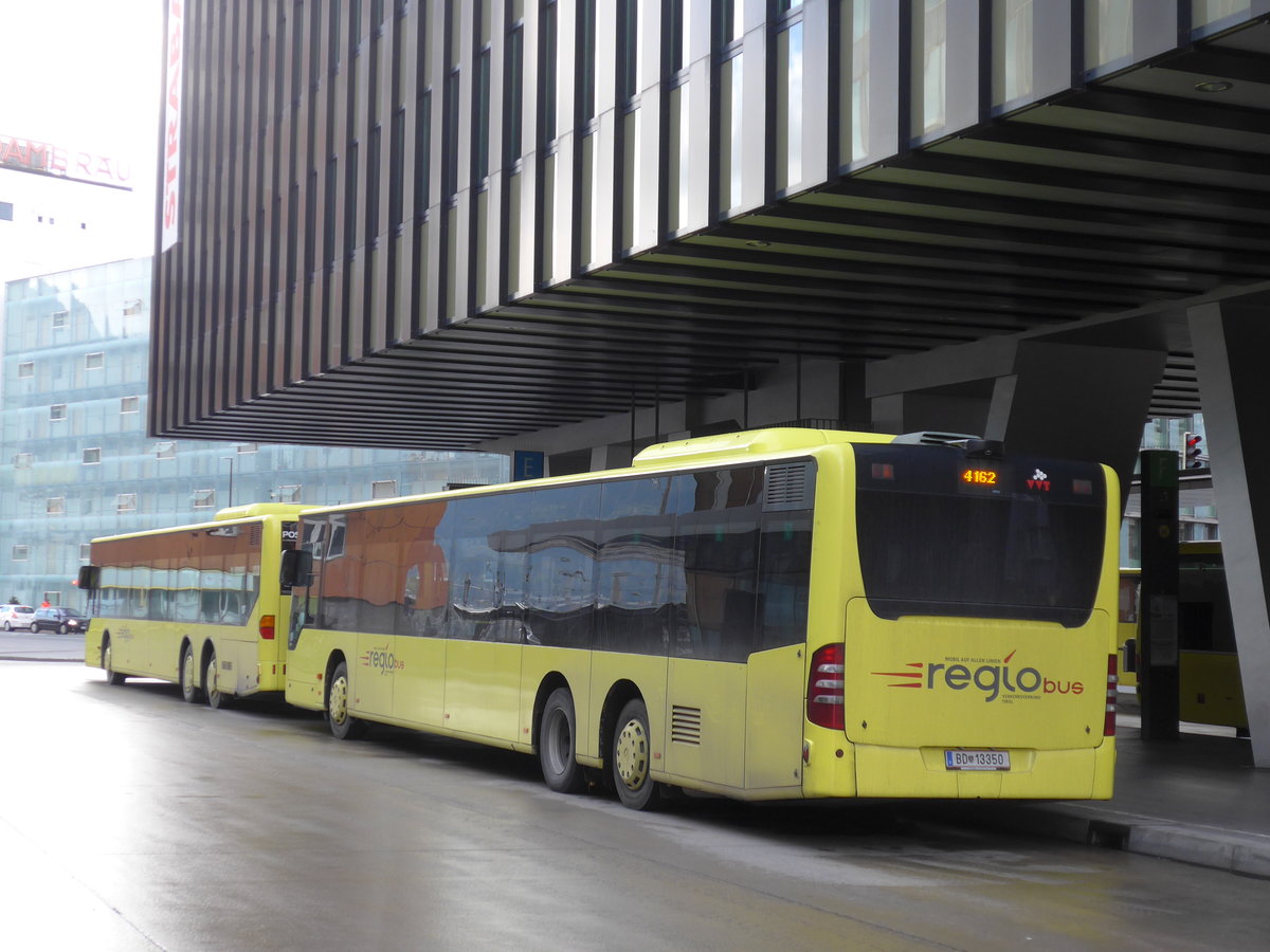 (175'810) - PostBus - BD 13'350 - Mercedes am 18. Oktober 2016 beim Bahnhof Innsbruck