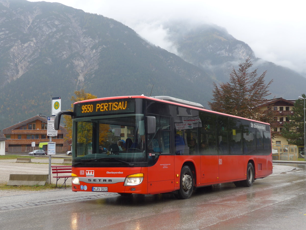 (175'902) - Aus Deutschland: RVO Mnchen - M-RV 3831 - Setra am 19. Oktober 2016 in Pertisau, Karwendellift