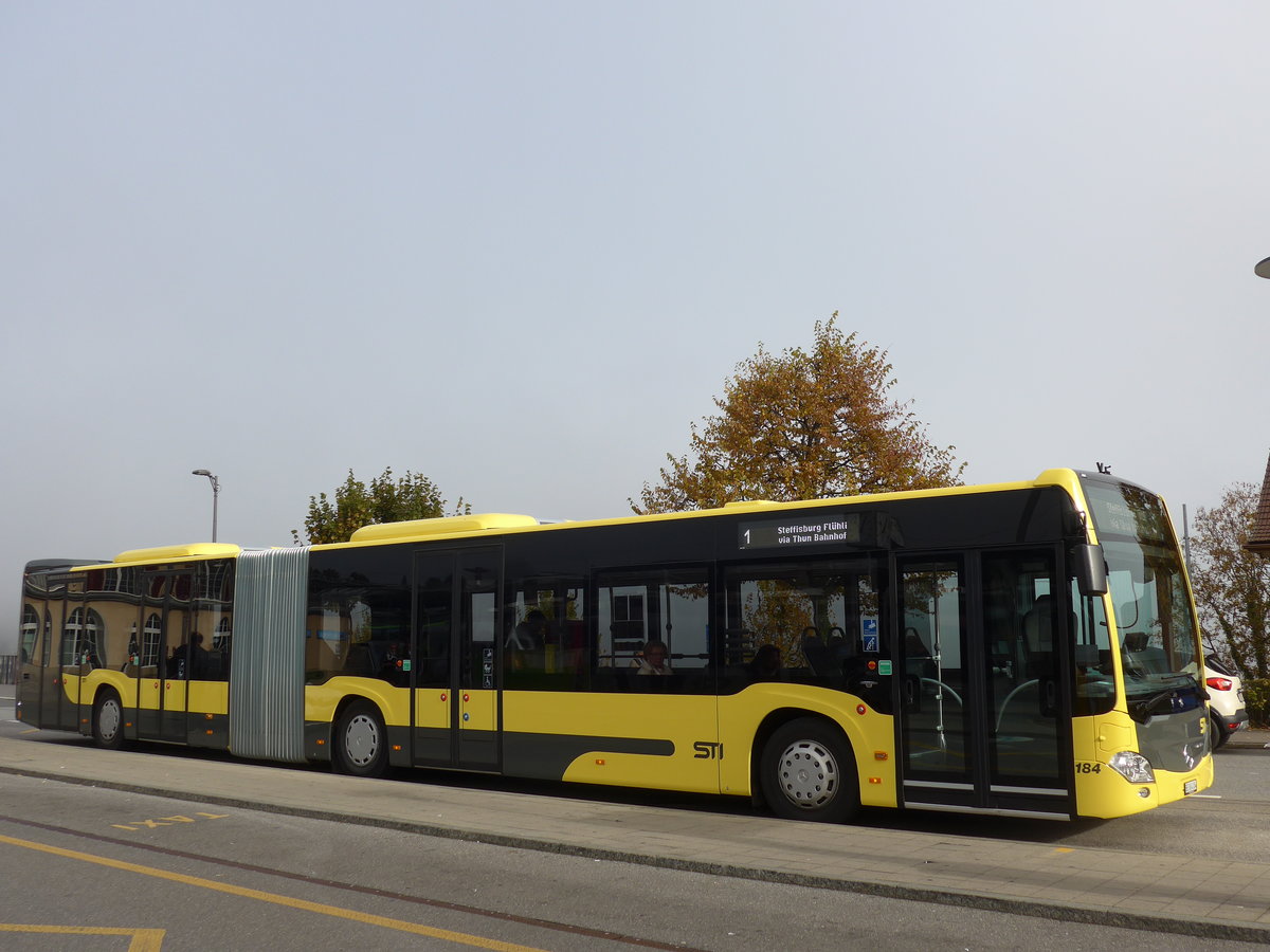 (176'334) - STI Thun - Nr. 184/BE 804'184 - Mercedes am 29. Oktober 2016 beim Bahnhof Spiez