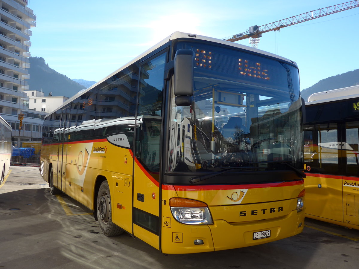 (177'101) - Fontana, Ilanz - Nr. 18/GR 79'029 - Setra (ex Nr. 7) am 10. Dezember 2016 beim Bahnhof Ilanz