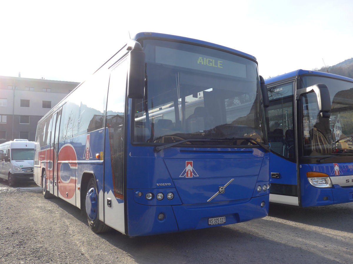 (177'578) - TPC Aigle - Nr. 4/VS 325'127 - Volvo am 2. Januar 2017 in Monthey, Garage