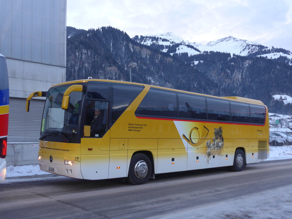 (177'626) - Tschannen, Zofingen - Nr. 19/AG 15'058 - Mercedes am 7. Januar 2017 beim Bahnhof Frutigen