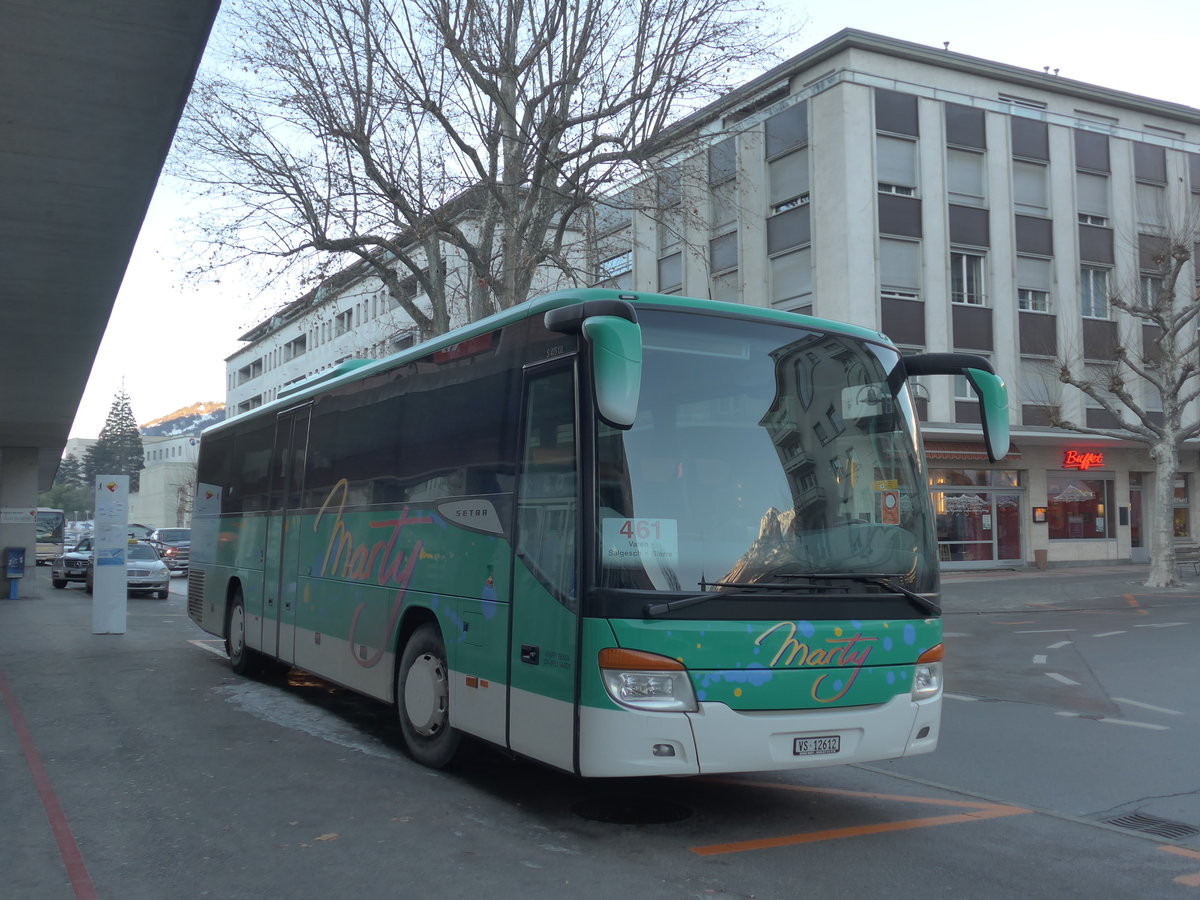 (178'082) - Marty, Varen - VS 12'612 - Setra am 21. Januar 2017 beim Bahnhof Sierre