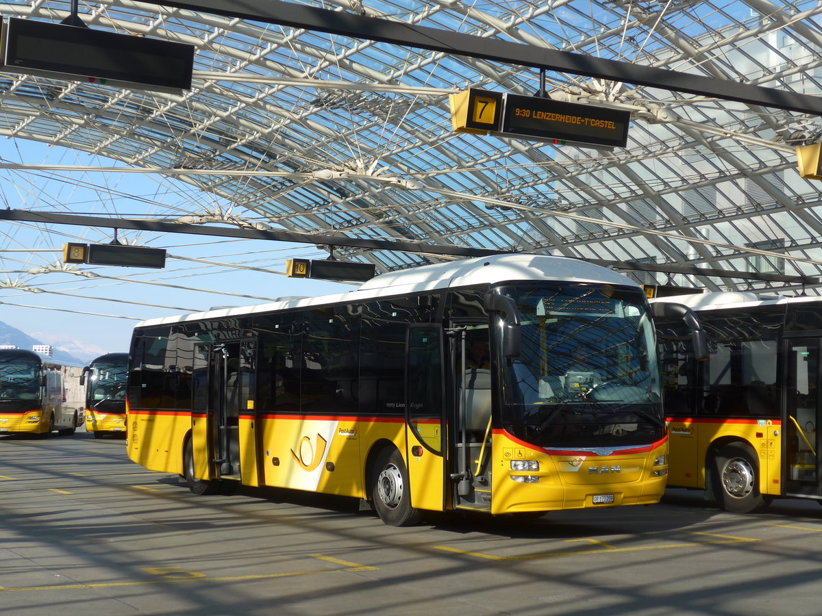 (179'540) - PostAuto Graubnden - GR 173'209 - MAN am 14. April 2017 in Chur, Postautostation