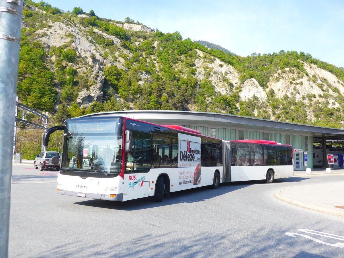 (179'966) - PostAuto Wallis - Nr. 61/VS 26'738 - MAN (ex Lathion, Sion Nr. 61) am 30. April 2017 beim Bahnhof Leuk